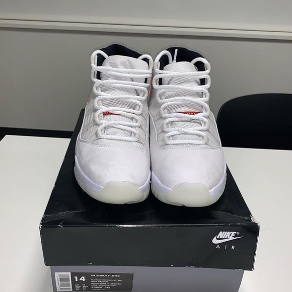 Jordan Retro 11 Platinum Tint - Picture 3 of 3
